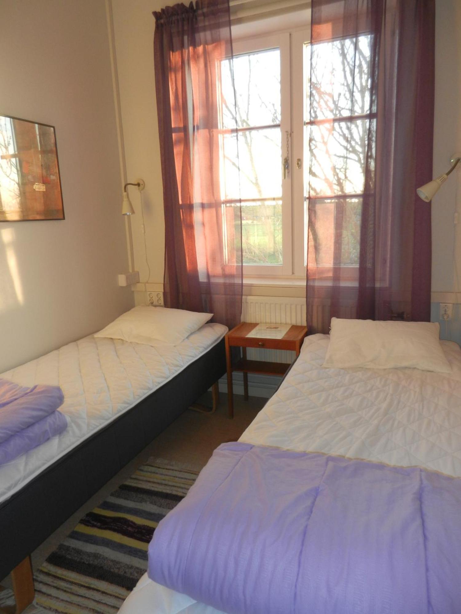 Hostal Gothem Logi Habitación foto